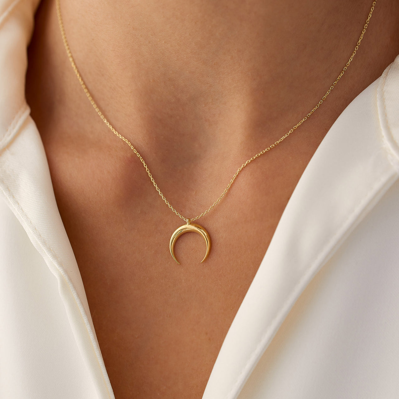 Crescent Moon Necklace and Star Studs Set – Brooklyn Tag